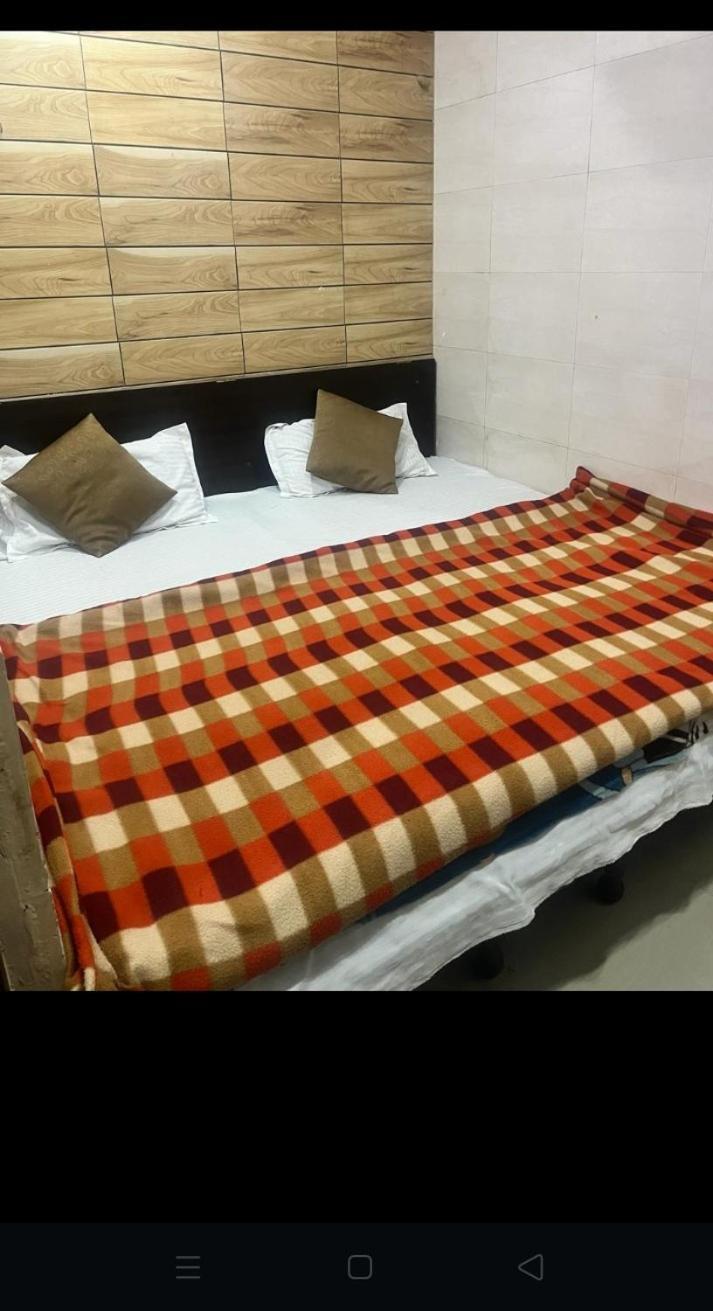 אמריצר Arora Guest House מראה חיצוני תמונה